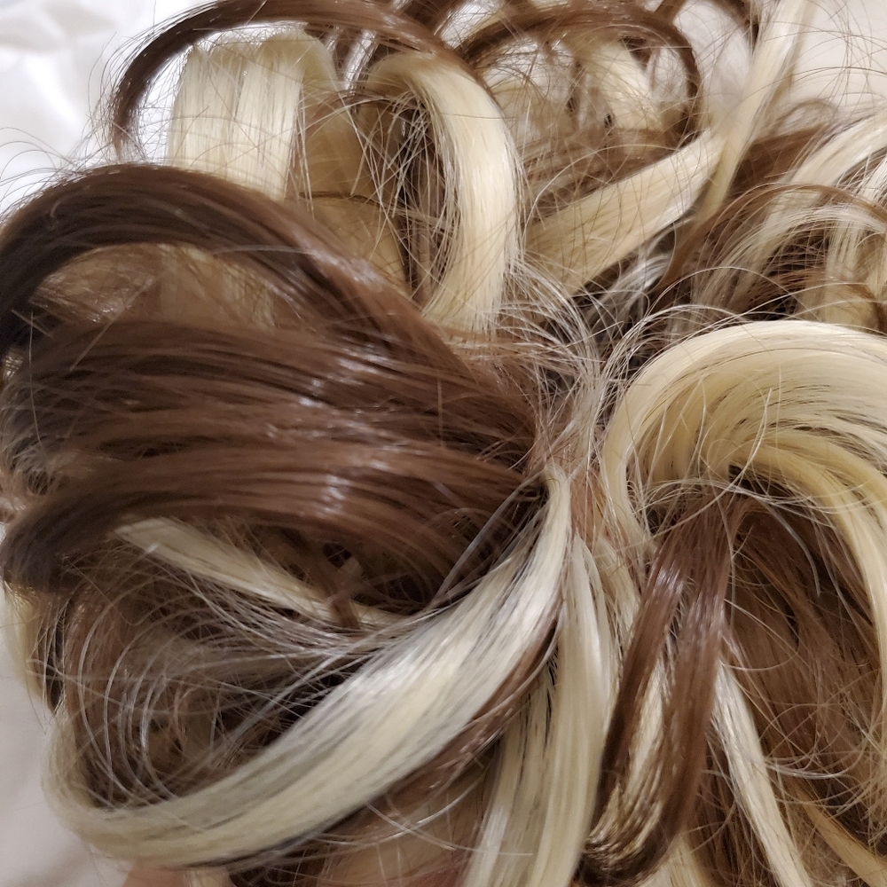 NEW Scrunchie Hair Bun Extension Piece - Picture 4 of 9